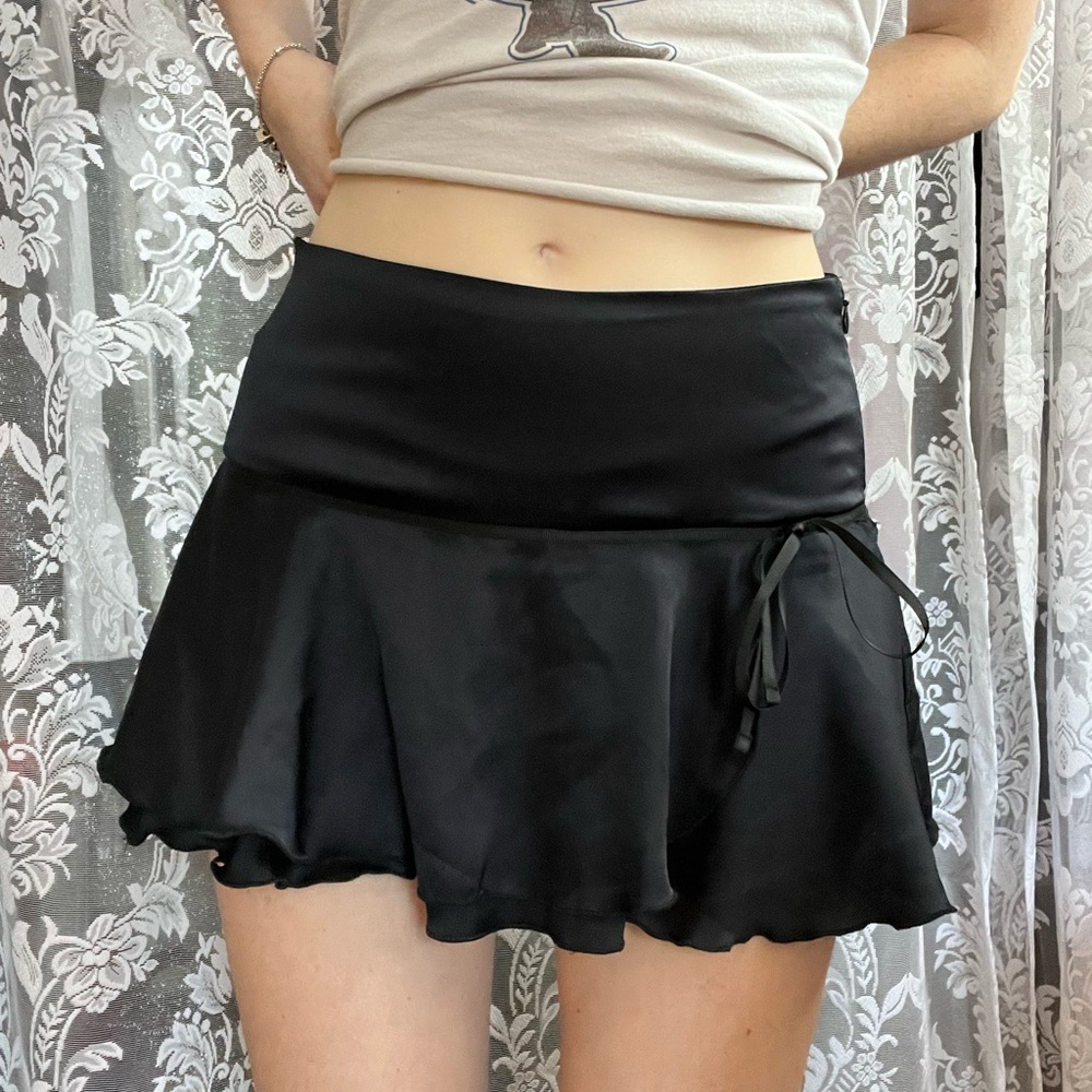 Kimchi Blue Black Satin Mini Skirt